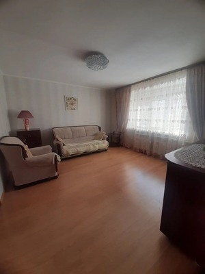 Продам трехкомнатную (3-комн.) квартиру, Старовского ул, 32, Сыктывкар г