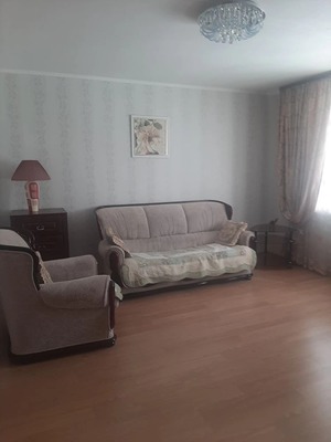 Продам трехкомнатную (3-комн.) квартиру, Старовского ул, 32, Сыктывкар г