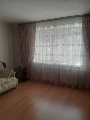 Продам трехкомнатную (3-комн.) квартиру, Старовского ул, 32, Сыктывкар г