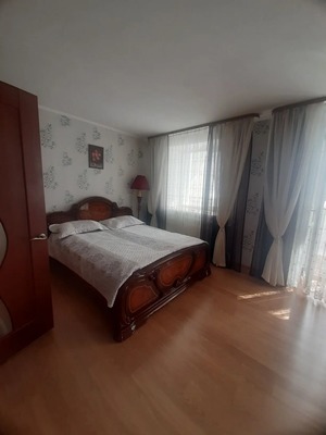 Продам трехкомнатную (3-комн.) квартиру, Старовского ул, 32, Сыктывкар г