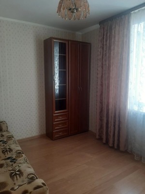 Продам трехкомнатную (3-комн.) квартиру, Старовского ул, 32, Сыктывкар г