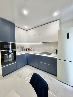 Продам двухкомнатную (2-комн.) квартиру, Королёва пр-кт, 68, Санкт-Петербург г