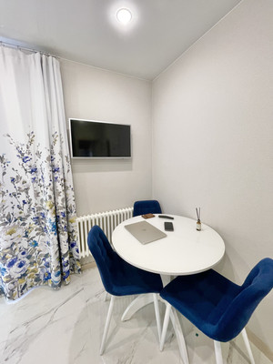 Продам двухкомнатную (2-комн.) квартиру, Королёва пр-кт, 68, Санкт-Петербург г