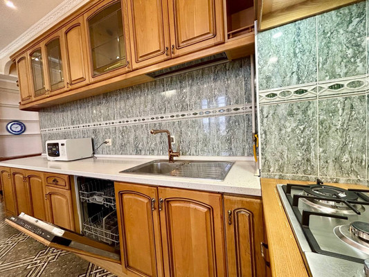 Сдам трехкомнатную (3-комн.) квартиру, Самокиша ул, 13, Симферополь г