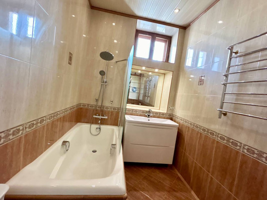 Сдам трехкомнатную (3-комн.) квартиру, Самокиша ул, 13, Симферополь г