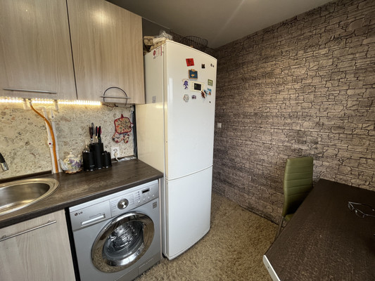 Продам двухкомнатную (2-комн.) квартиру, Восход ул, 13, Казань г