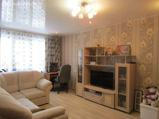 Продам трехкомнатную (3-комн.) квартиру, Нариманова ул, 72к2, Ростов-на-Дону г