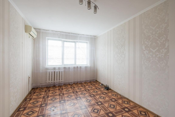 Продам двухкомнатную (2-комн.) квартиру, 2-я Краснодарская ул, 151к1, Ростов-на-Дону г