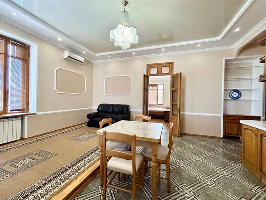 Сдам трехкомнатную (3-комн.) квартиру, Самокиша ул, 13, Симферополь г