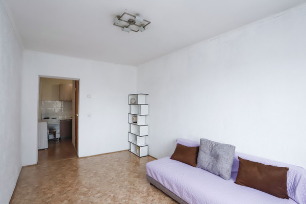 Продам однокомнатную (1-комн.) квартиру, Университетский мкр, 105, Иркутск г