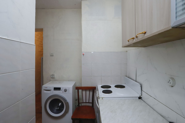 Продам однокомнатную (1-комн.) квартиру, Университетский мкр, 105, Иркутск г