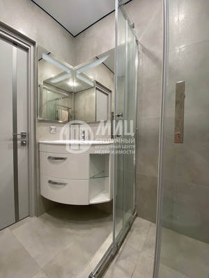 Продам однокомнатную (1-комн.) квартиру, Новоясеневский пр-кт, 3В, Москва г