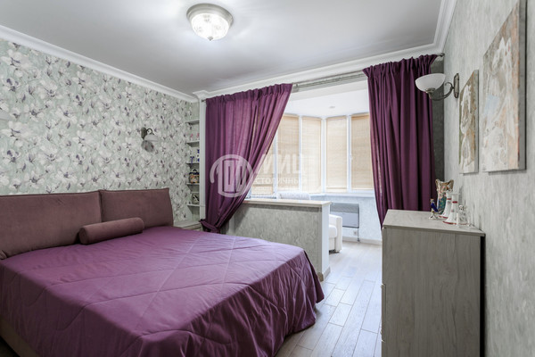 Продам двухкомнатную (2-комн.) квартиру, Нахимовский пр-кт, 67к4, Москва г