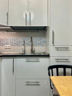 Продам двухкомнатную (2-комн.) квартиру, Маленковская ул, 12, Москва г