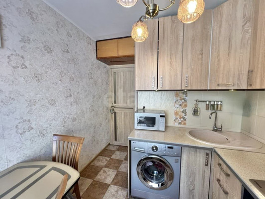 Продам двухкомнатную (2-комн.) квартиру, Плеханова ул, 20, Москва г