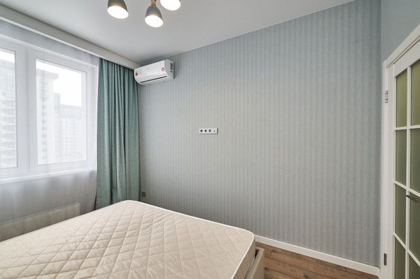 Продам двухкомнатную (2-комн.) квартиру, Берёзовая аллея, 19к3, Москва г