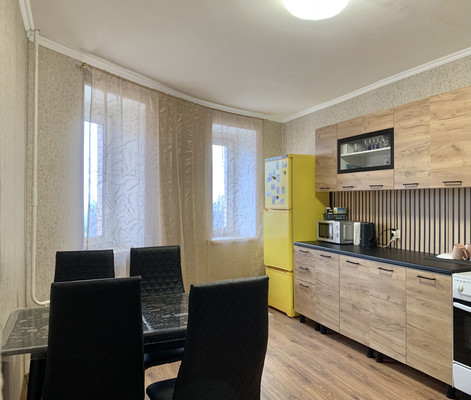 Продам трехкомнатную (3-комн.) квартиру, Ленина пр-кт, 10, Подольск г