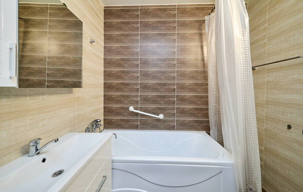 Продам однокомнатную (1-комн.) квартиру, Вилькицкий б-р, 7, Санкт-Петербург г