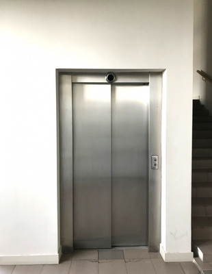 Сдам коммерческое помещение 1 300 м2, Полоцкая ул, 45, Калининград г