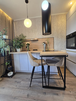 Продам однокомнатную (1-комн.) квартиру, 100 кв-л, 1к3, Москва г