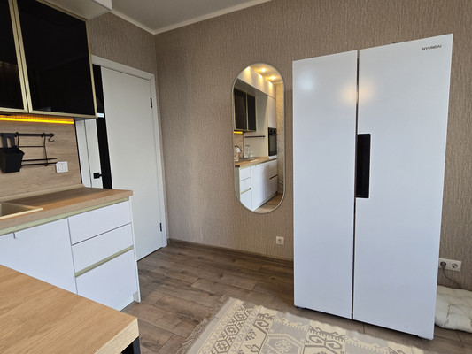 Продам однокомнатную (1-комн.) квартиру, 100 кв-л, 1к3, Москва г