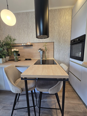 Продам однокомнатную (1-комн.) квартиру, 100 кв-л, 1к3, Москва г