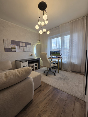 Продам однокомнатную (1-комн.) квартиру, 100 кв-л, 1к3, Москва г