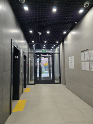 Продам однокомнатную (1-комн.) квартиру, 100 кв-л, 1к3, Москва г