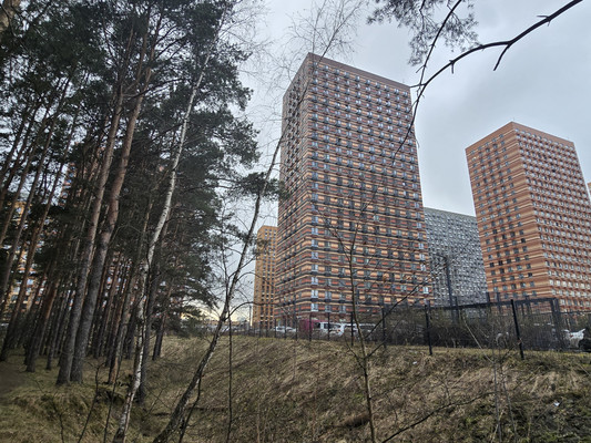 Продам однокомнатную (1-комн.) квартиру, 100 кв-л, 1к3, Москва г