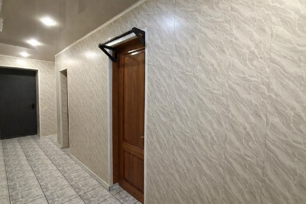 Продам трехкомнатную (3-комн.) квартиру, Сун Ят-Сена ул, 64а, Астрахань г