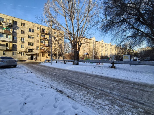 Продам трехкомнатную (3-комн.) квартиру, Сун Ят-Сена ул, 64а, Астрахань г