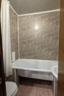 Продам однокомнатную (1-комн.) квартиру, Валерии Барсовой ул, 12к2, Астрахань г