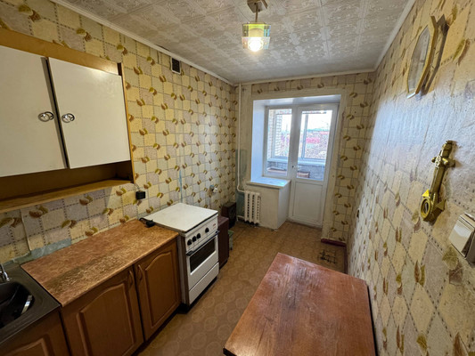 Продам двухкомнатную (2-комн.) квартиру, Комсомольская ул, 71, Комсомольск-на-Амуре г