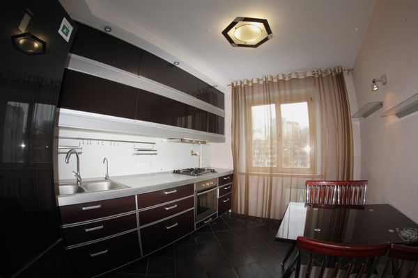 Продам трехкомнатную (3-комн.) квартиру, Елькина ул, 3, Пермь г