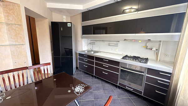 Продам трехкомнатную (3-комн.) квартиру, Елькина ул, 3, Пермь г