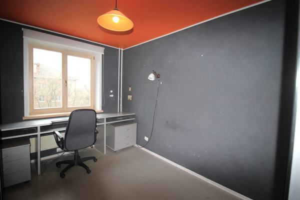 Продам трехкомнатную (3-комн.) квартиру, Елькина ул, 3, Пермь г