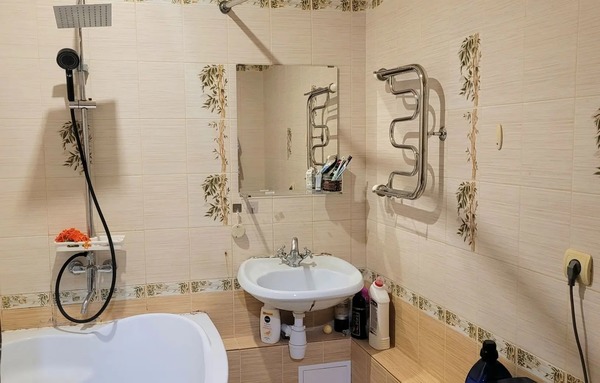 Продам двухкомнатную (2-комн.) квартиру, Курская ул, 27, Казань г