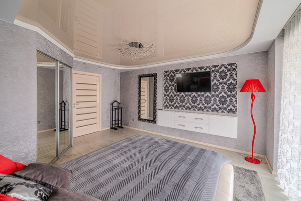 Продам многокомнатную квартиру, Олимпийская ул, 15, Засечное с