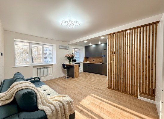 Продам однокомнатную (1-комн.) квартиру, Александрова ул, 5, Астрахань г