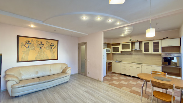 Продам двухкомнатную (2-комн.) квартиру, Советская ул, 1, Сыктывкар г