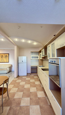 Продам двухкомнатную (2-комн.) квартиру, Советская ул, 1, Сыктывкар г