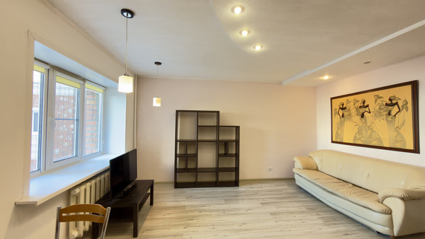 Продам двухкомнатную (2-комн.) квартиру, Советская ул, 1, Сыктывкар г