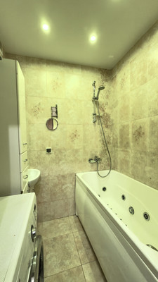 Продам двухкомнатную (2-комн.) квартиру, Советская ул, 1, Сыктывкар г