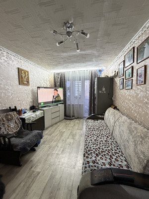 Продам двухкомнатную (2-комн.) квартиру, 21-й мкр, 12, Октябрьский г