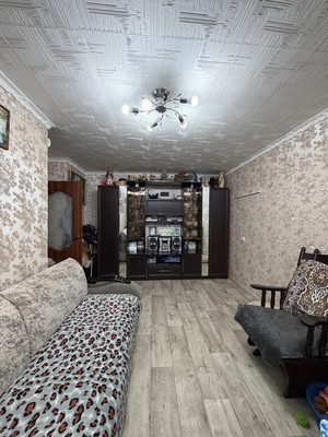 Продам двухкомнатную (2-комн.) квартиру, 21-й мкр, 12, Октябрьский г