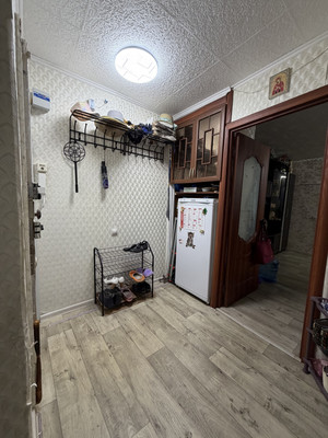 Продам двухкомнатную (2-комн.) квартиру, 21-й мкр, 12, Октябрьский г