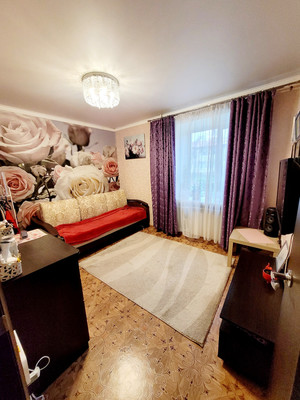 Продам двухкомнатную (2-комн.) квартиру, Светлая ул, 1, Осиново с