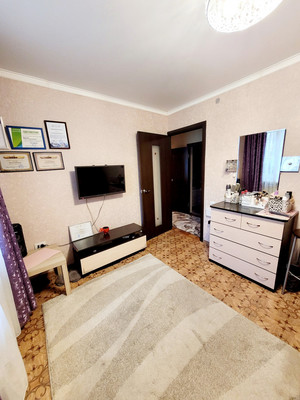 Продам двухкомнатную (2-комн.) квартиру, Светлая ул, 1, Осиново с