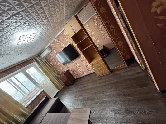 Продам трехкомнатную (3-комн.) квартиру, Победы пр-кт, 49, Комсомольск-на-Амуре г