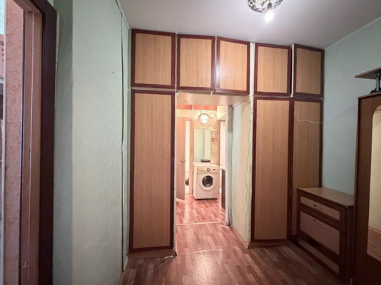 Продам трехкомнатную (3-комн.) квартиру, Ленина ул, 1, Костомукша г